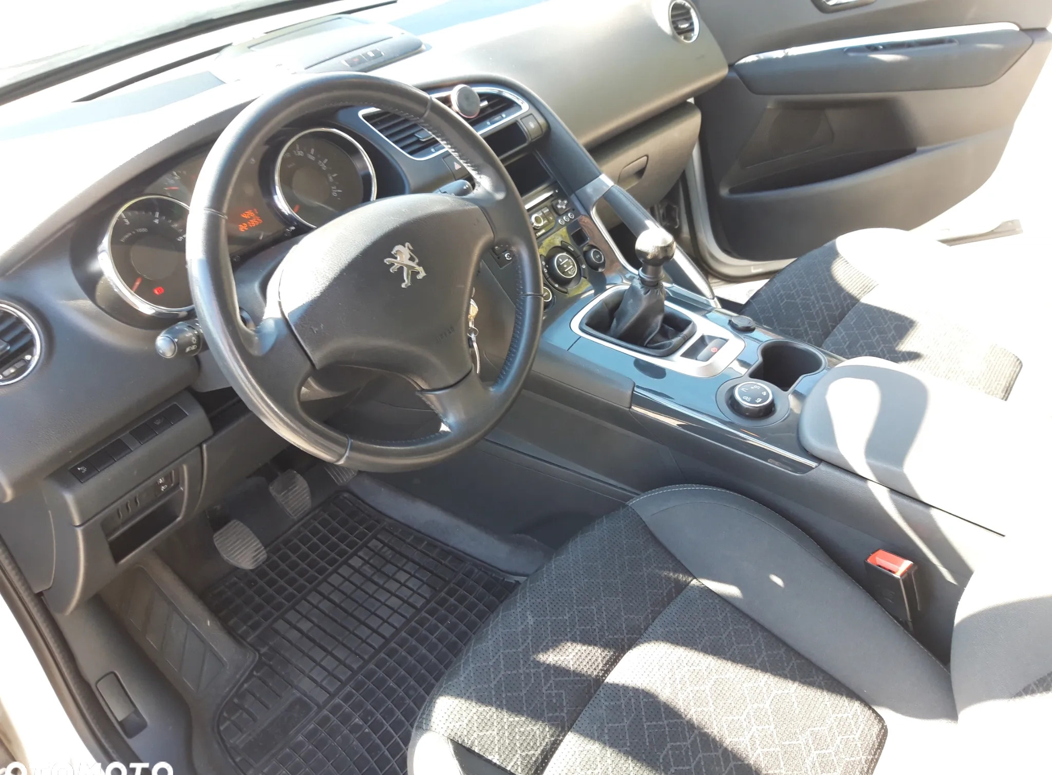 Peugeot 3008 cena 35800 przebieg: 221000, rok produkcji 2015 z Raszków małe 121